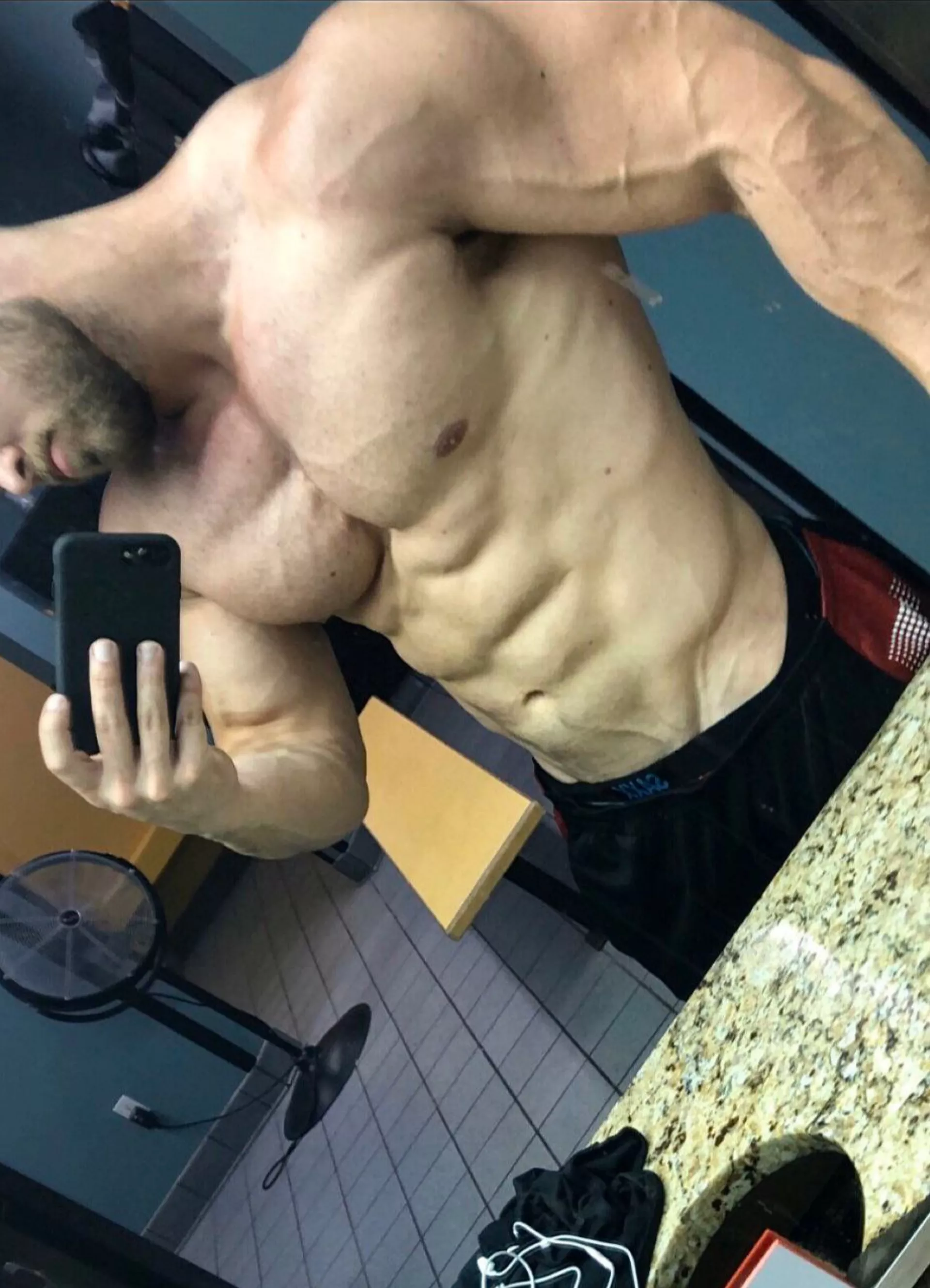 [25] Where's my gym bro to come help me in the shower?😈