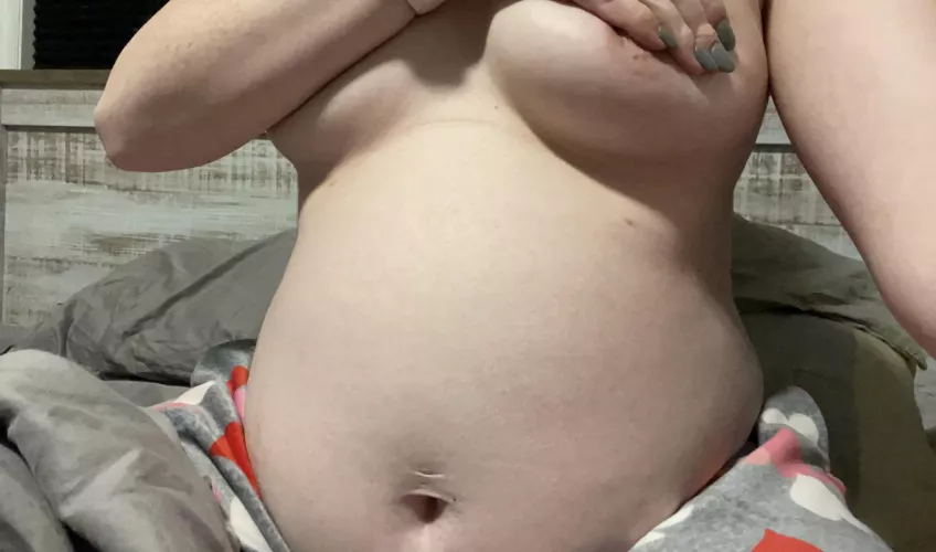 6 months pregnant & feeling amazing ❤️