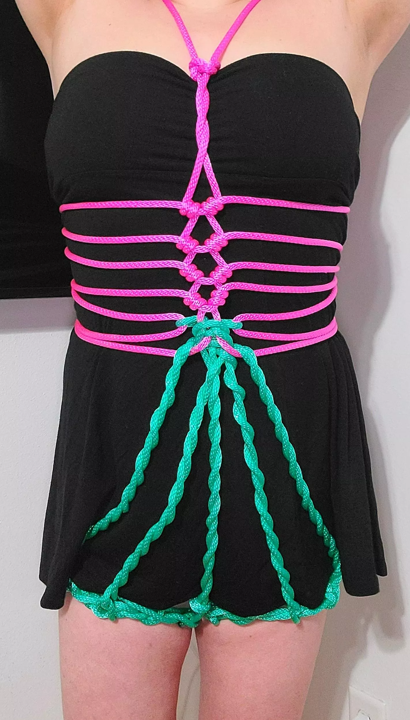 A little rope to spice up my dress!