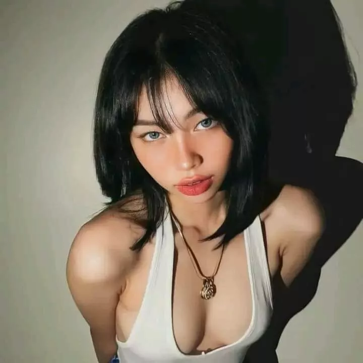 anyone knows her id?