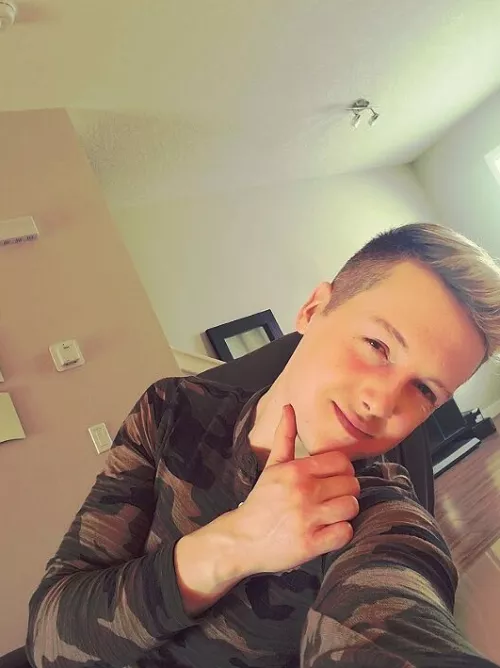 Are army boys allowed here 💂🌈