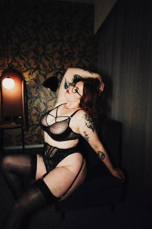 Aussie goth slut reporting for duty