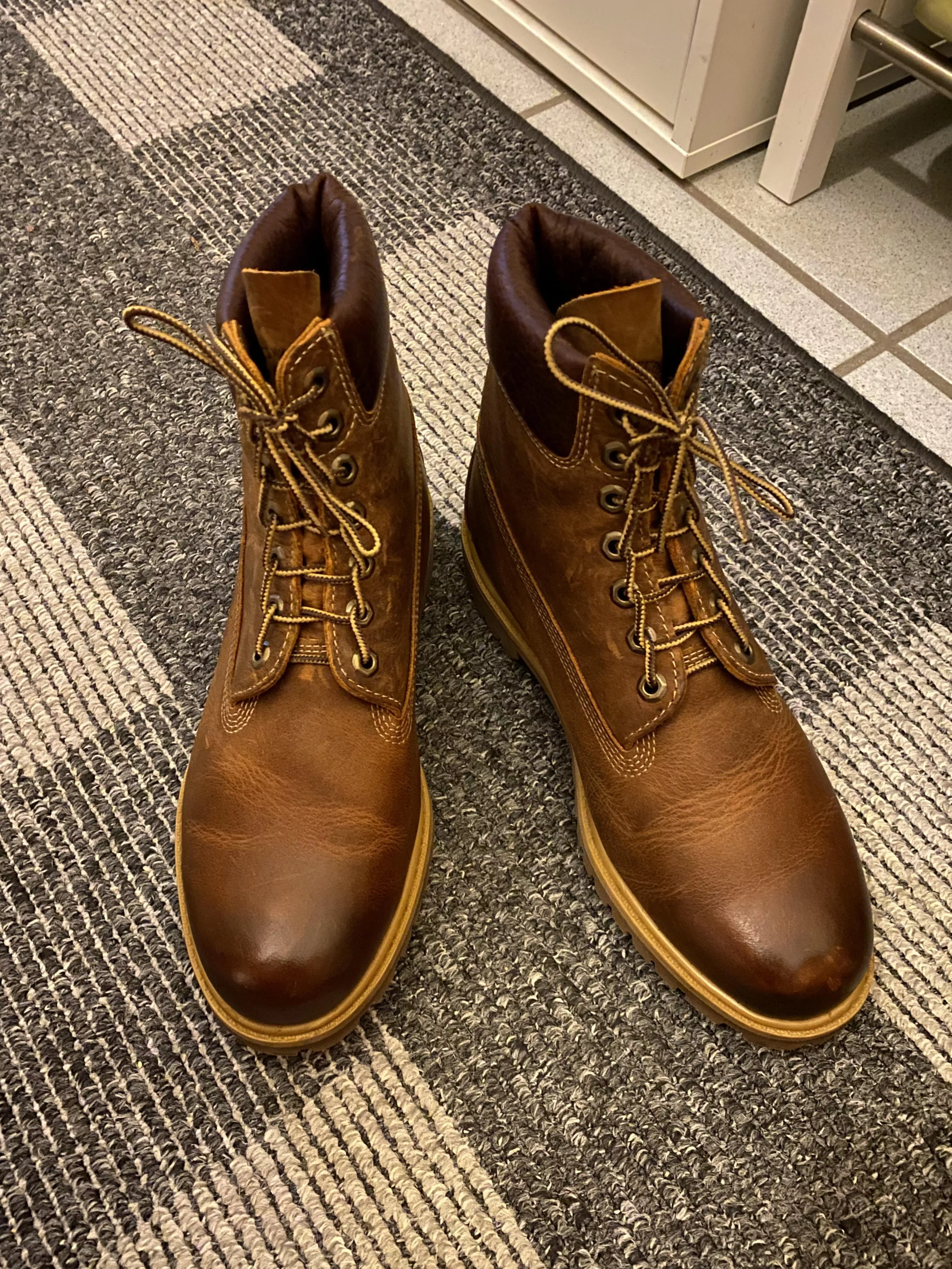 Best possible lacing method for boots in my opinion.