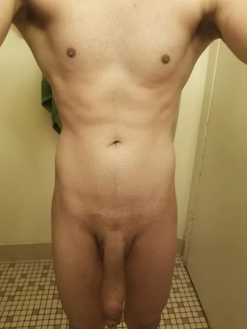 Can someone help my innocent indian cock 😁