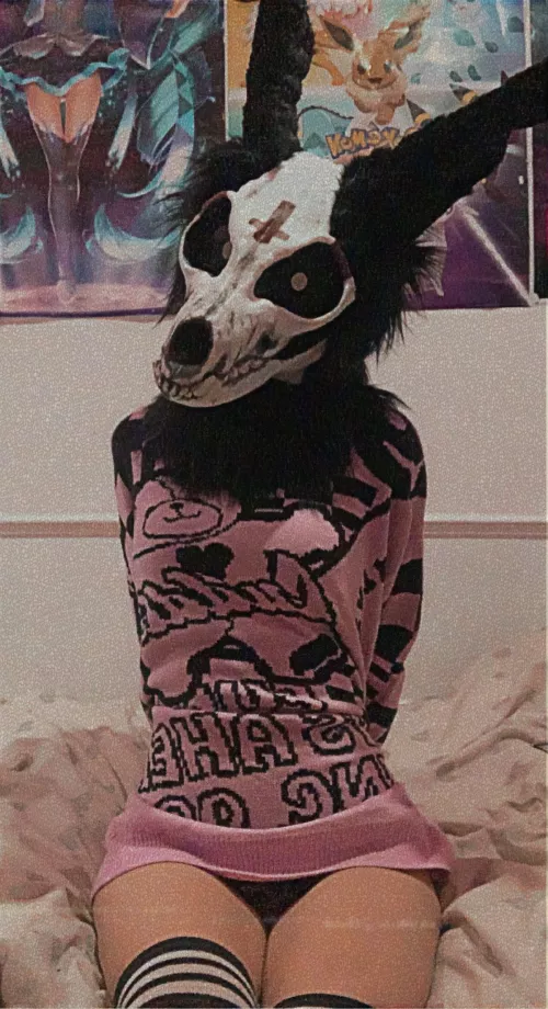 Come sit in mummys lap~