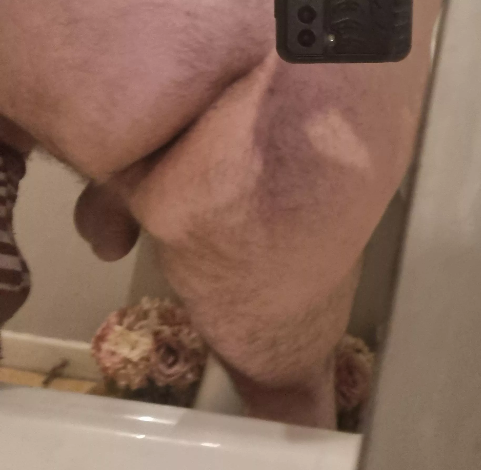 curious guy here with my first butt pic lol