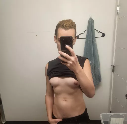 do you like muscled girls?