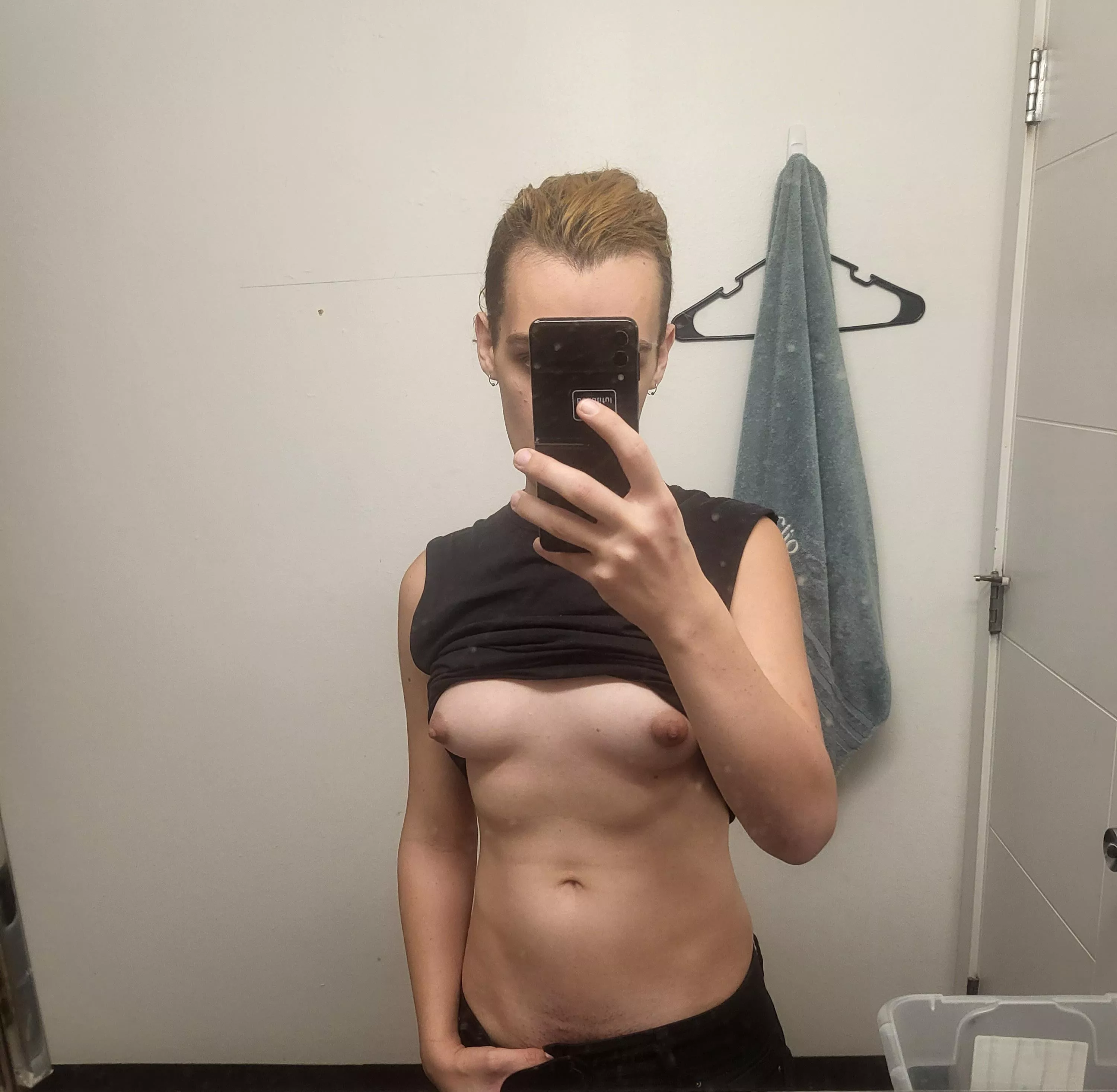 do you like muscled girls?