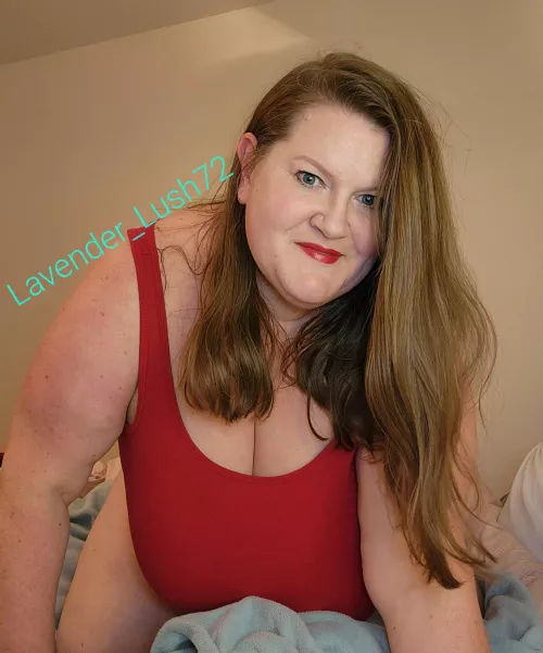 Feeling sexy in red, be my playmate [F50]