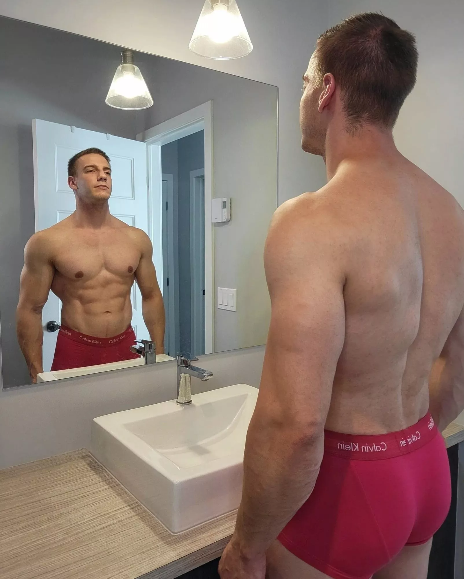 Front or Back 😜..?