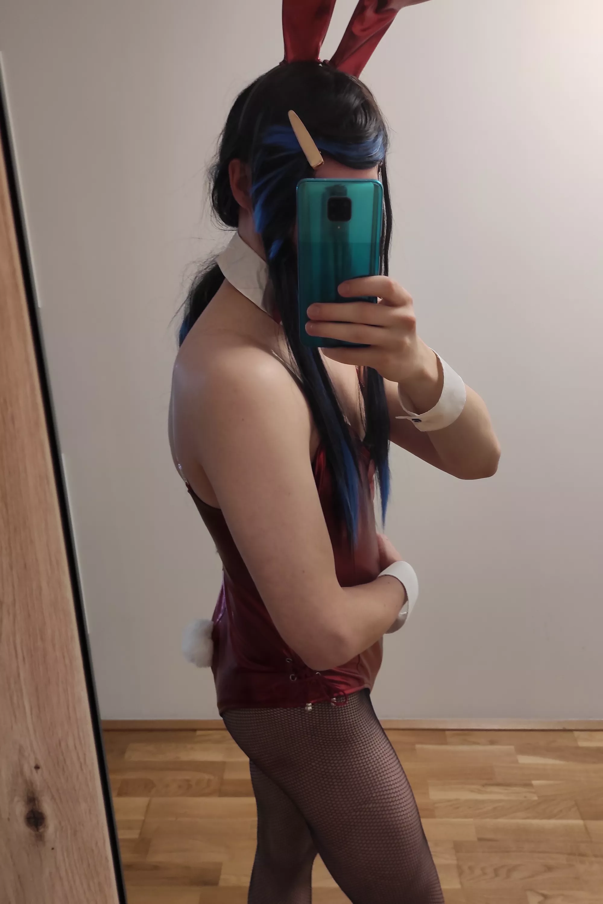 Got a Bunny outfit and wanted to share it :3