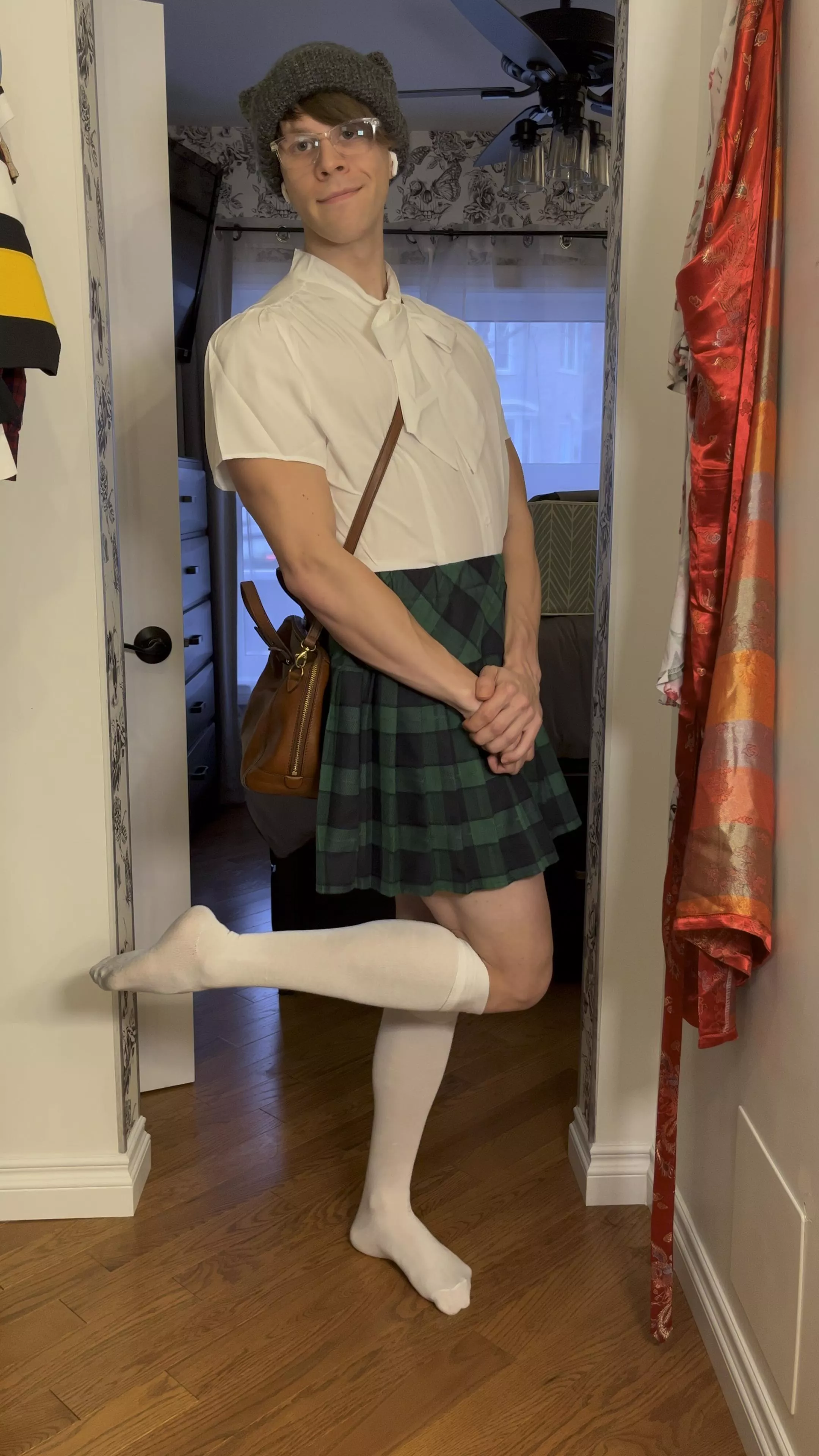 Happy femboy Friday!