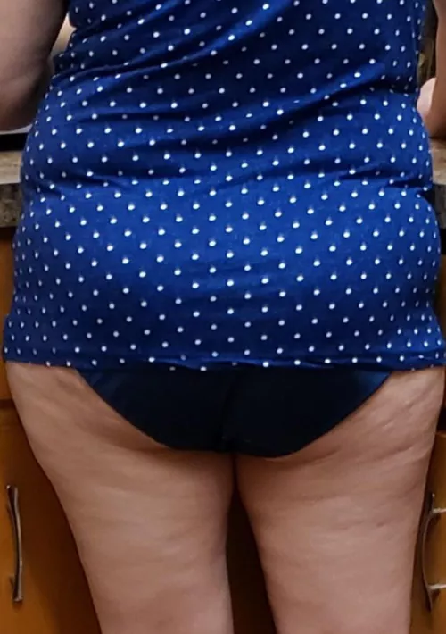 Happy Friday boys, just making my morning coffee then I'll be ready for you to play with me.