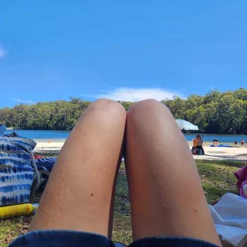 Holiday gap - hotdogs or legs 😅