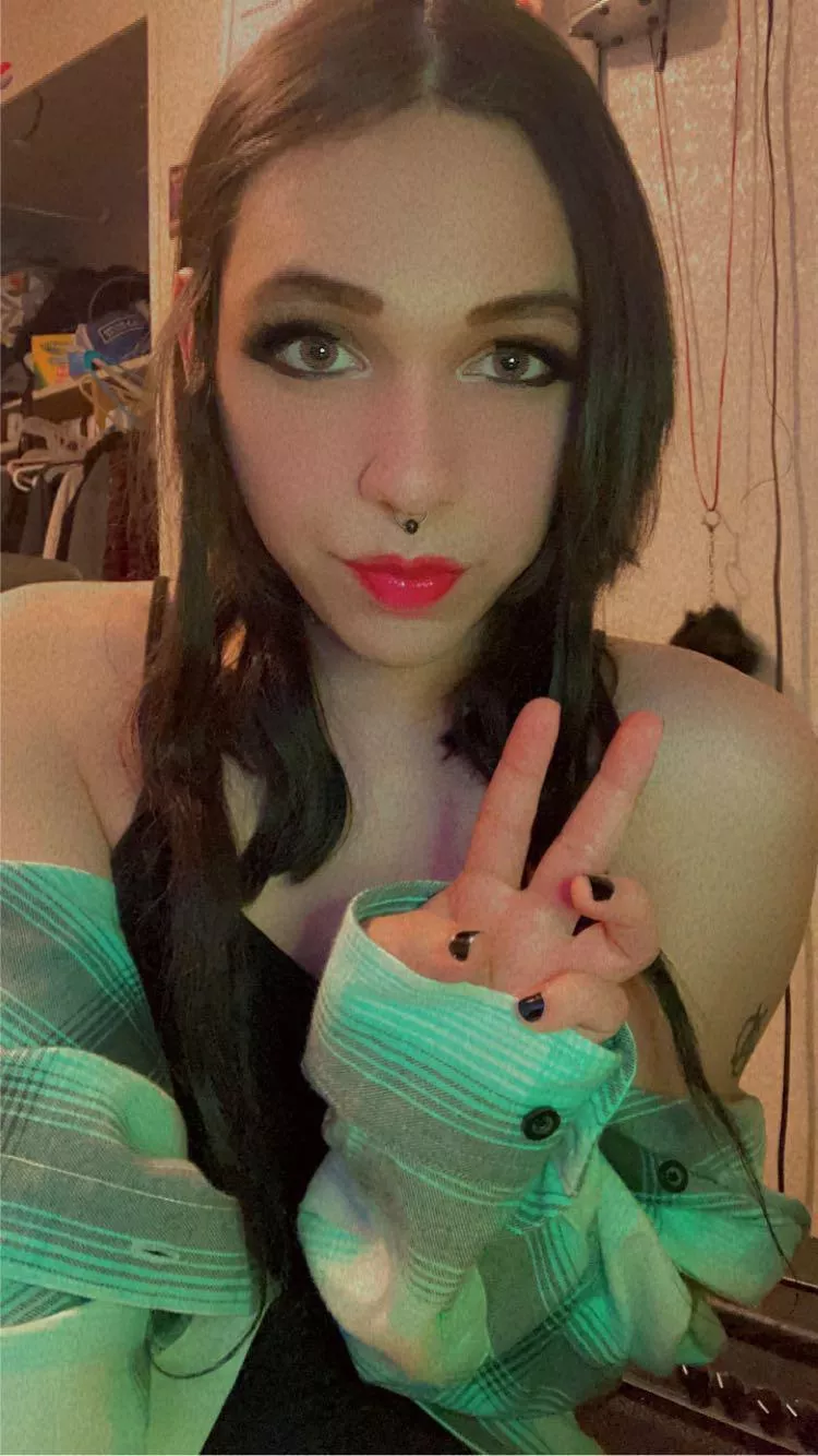 Hope you’re having a nice day/night 🖤