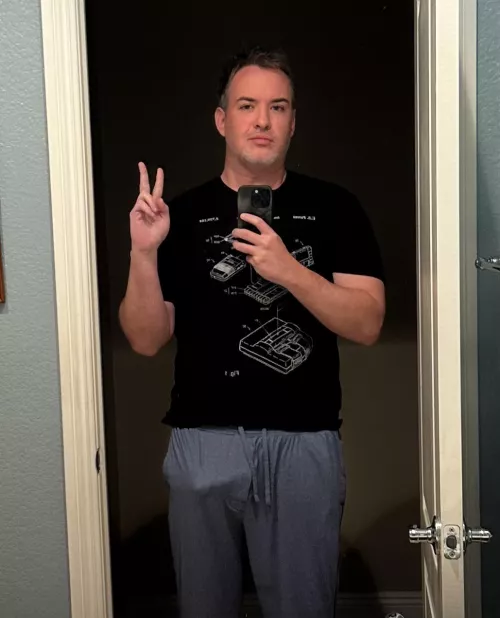 I love my cock bulge outline in these thin pj’s