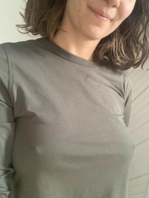 I love underwear, but I hate bras ✌🏼