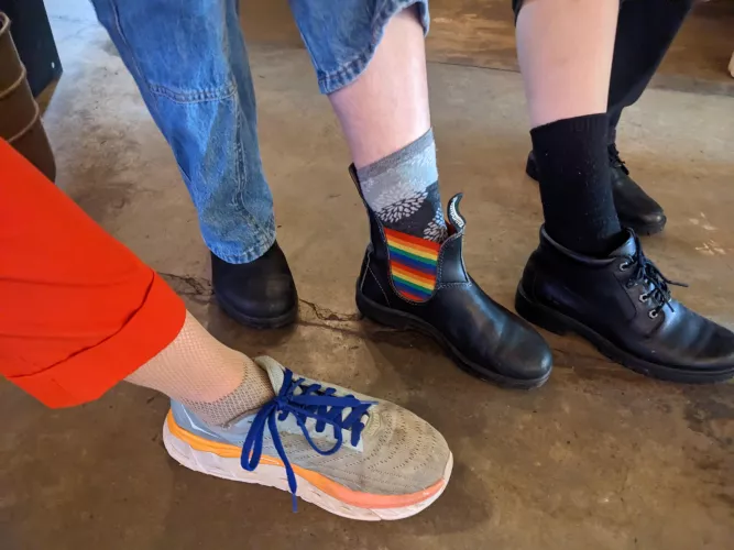 I'm in a different city and I went to a bar and I told the bartenders that I sell my socks I'm reddit. they think this is awesome and they want to sell theirs to you too. You got 10 days before I fly home to claim these.