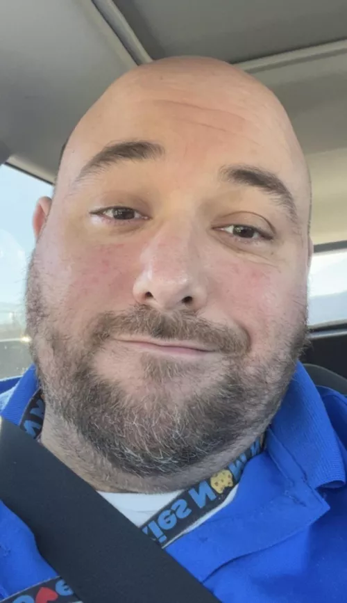 I’m in the mood to play some Minecraft Dungeons (not to be confused with Minecraft). Anyone out there wanna play with this big ole bear from upper East Tennessee? For those who might ask …. Single⏬