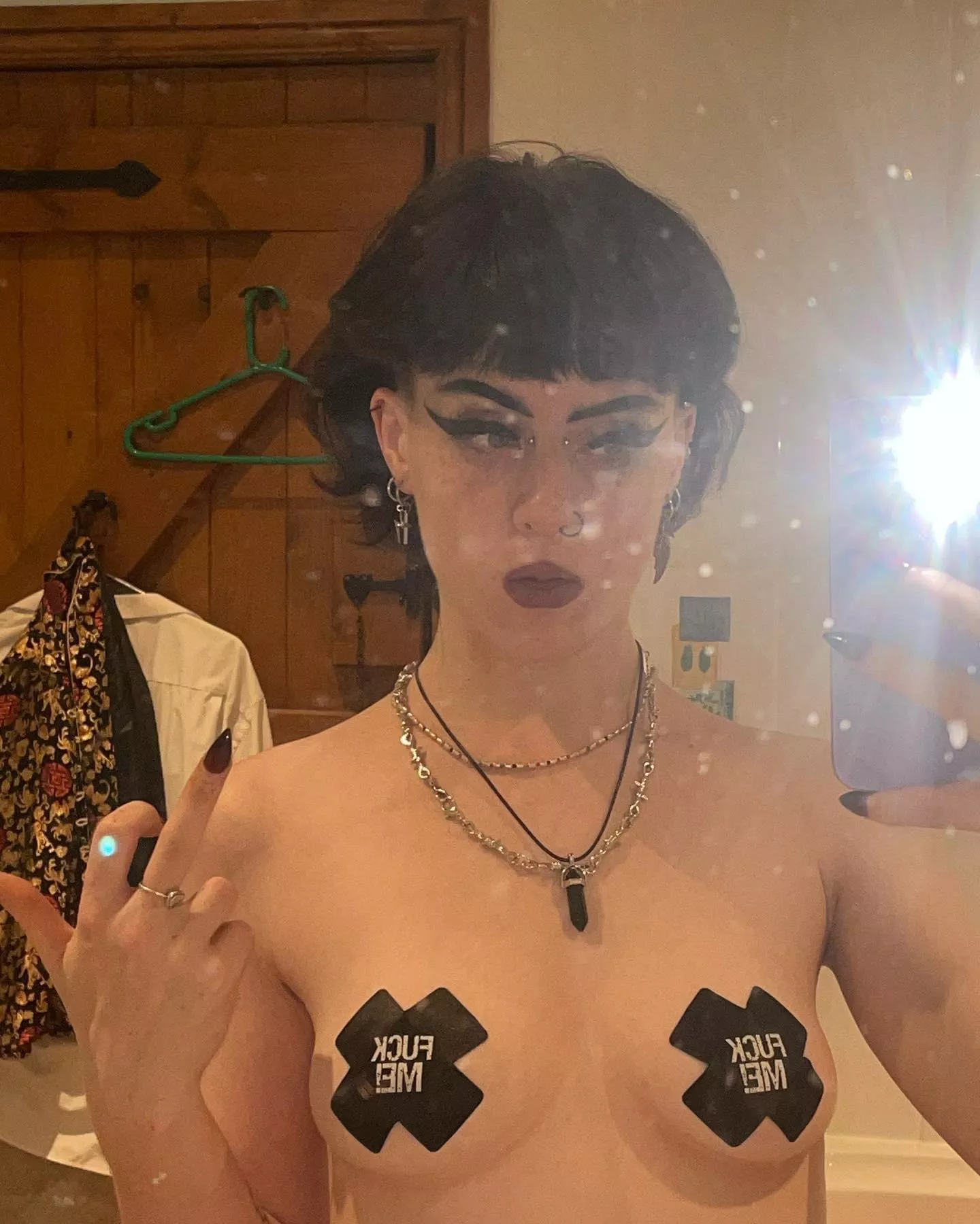 I’m so horny wtf 😳😈