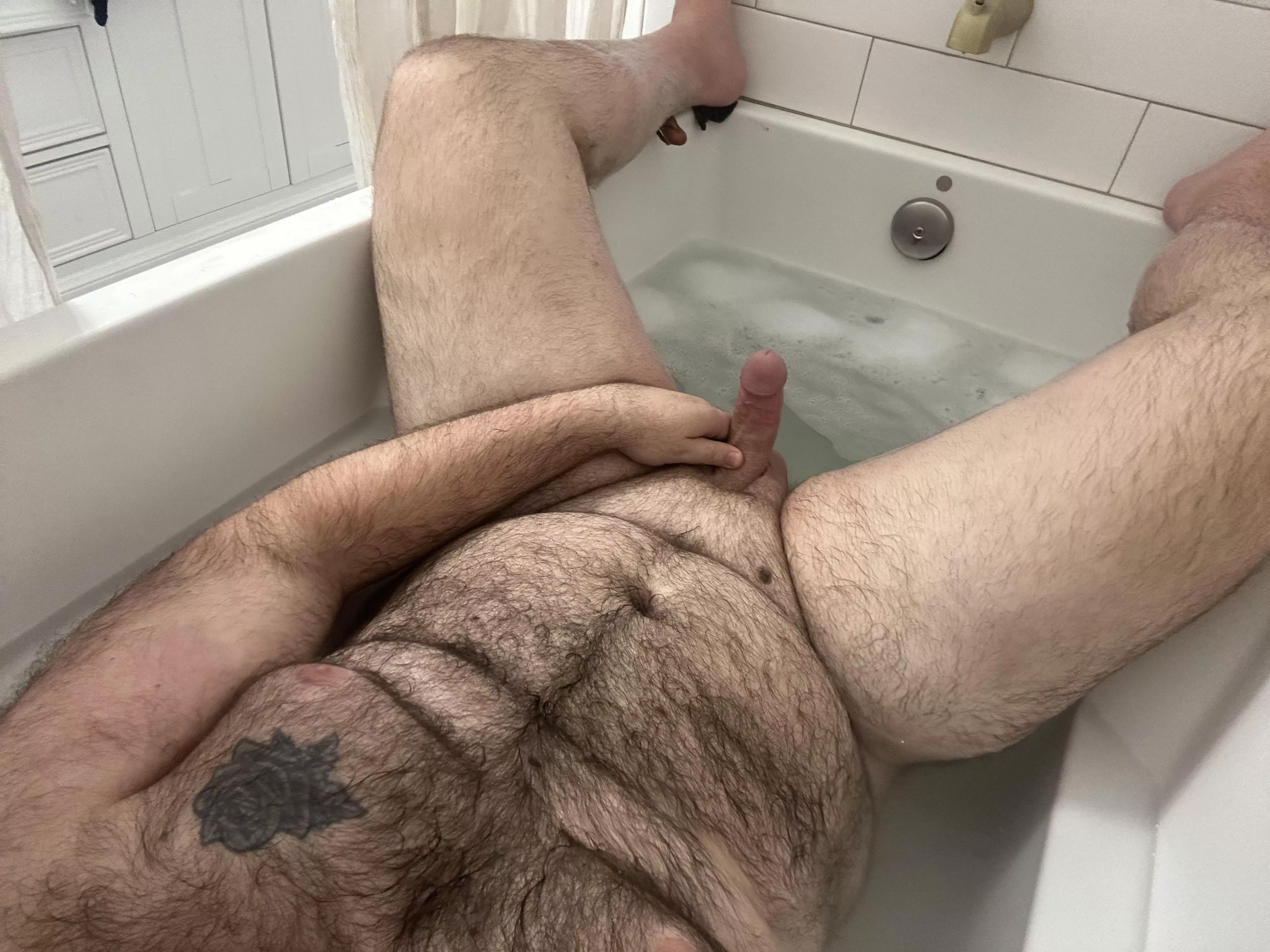 I’m too big for the tub 😢 (M25)