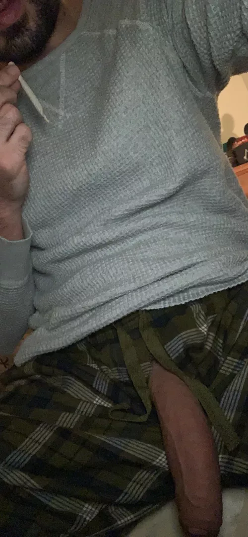 Little late night smoke sesh (m)37