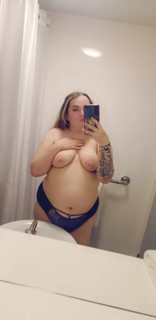 Love how my body looks in this 😈