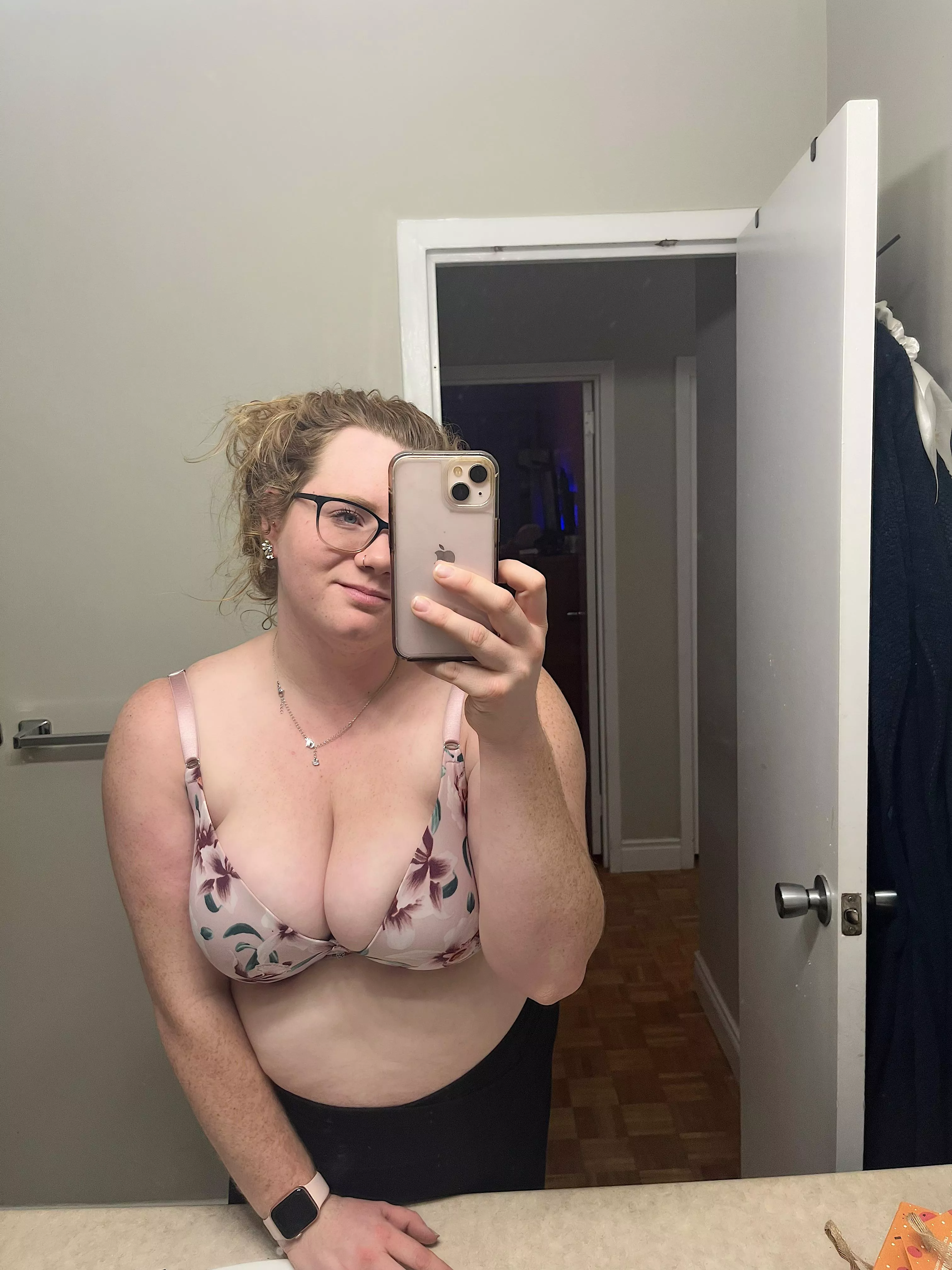 Morning selfie :) happy Friday