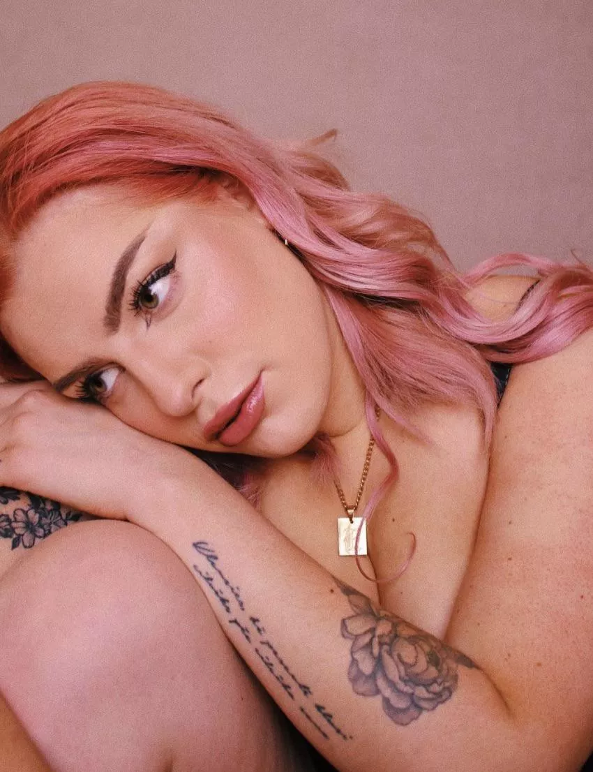 Ok I have pink hear now, but I was a redhead 😀