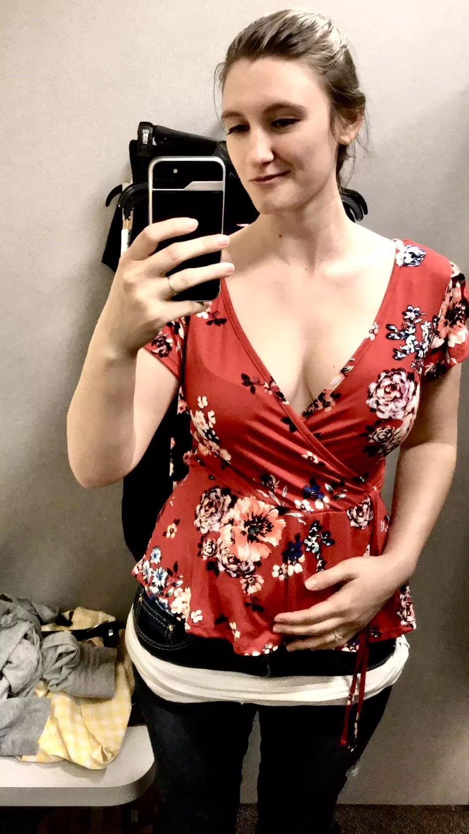 Pulled down my tank for a better view 🤪