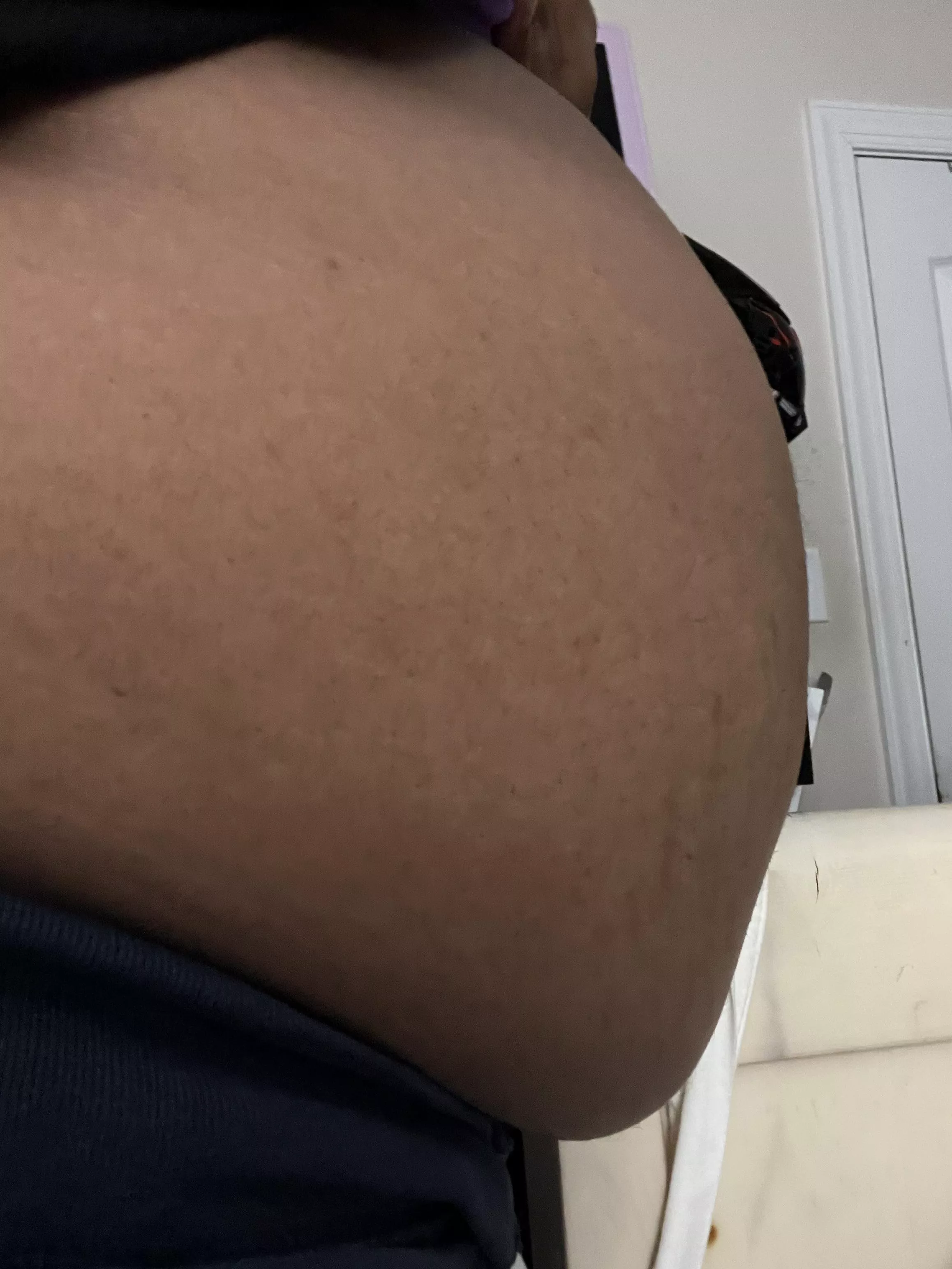 Round 2 with a coke and mentos AND banana and soda bloat. Don’t see too much of a difference and I could only hold one banana 😖