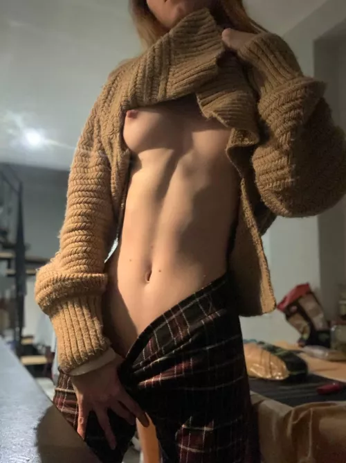 say hi if you’d cream on my skinny body.