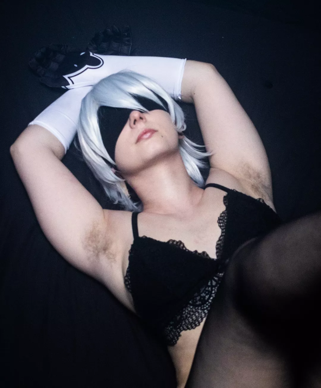 Showing off the fluff in my cosplay