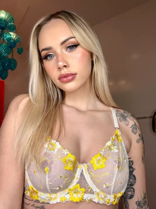 Skip class today and play with me