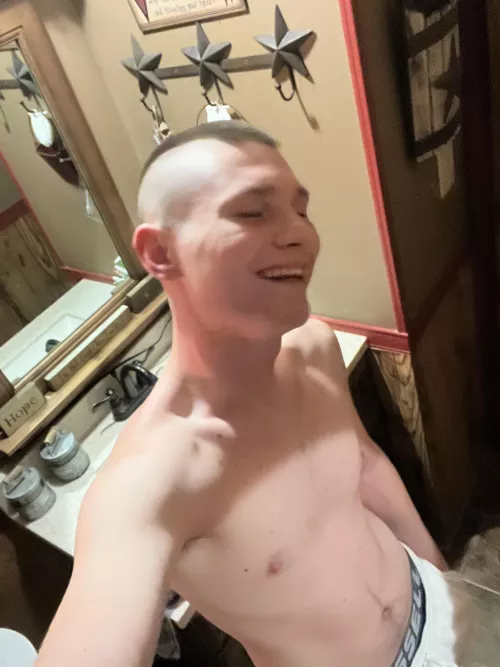 So boys i kinda fucked up and got a mohawk. My boyfriend won’t even speak to me