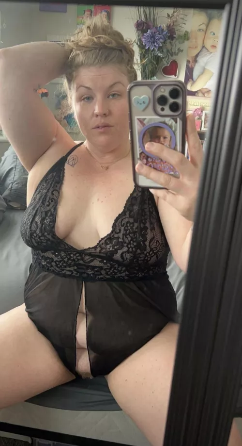 So horny right now…