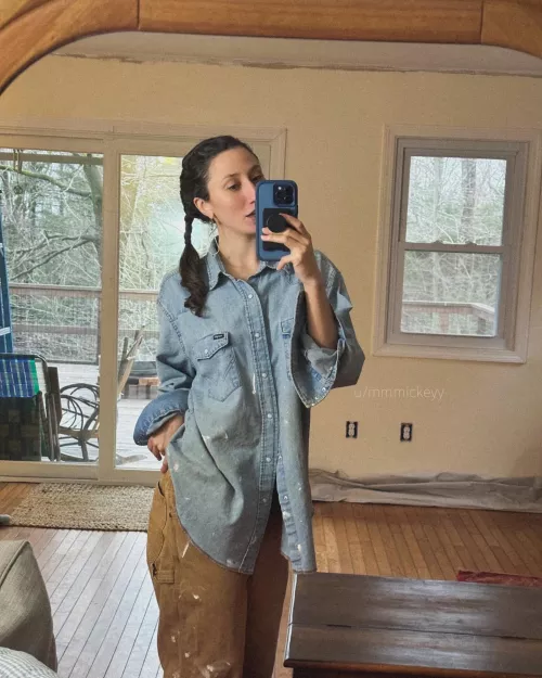 sometimes hippie chicks have to put on their work clothes & fancy up their homes… happy that it will result in better space for nudes. ♡