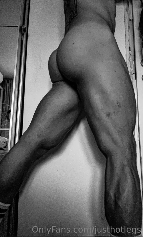 split squats are my favourite 🍑🍑