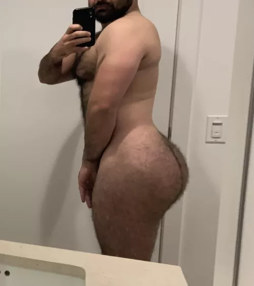 Straight with a big butt. Should I try bottoming?