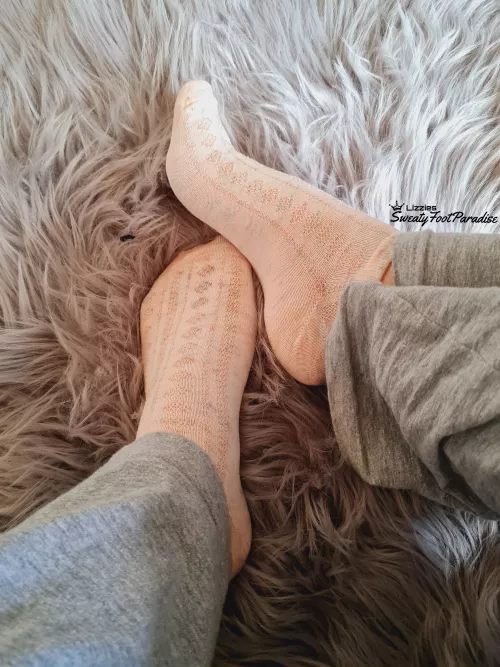 These pink beauties need a pampering 😏☺️ (Selling)