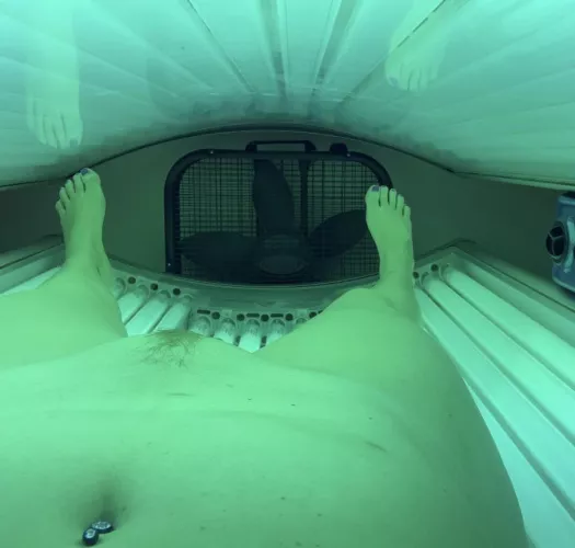 Thinking about touching myself while I’m in here!