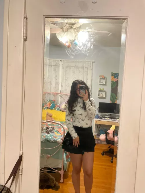 Trading my gf 21 Latina dm if interested and verify too btw and ofc I’ll do the same