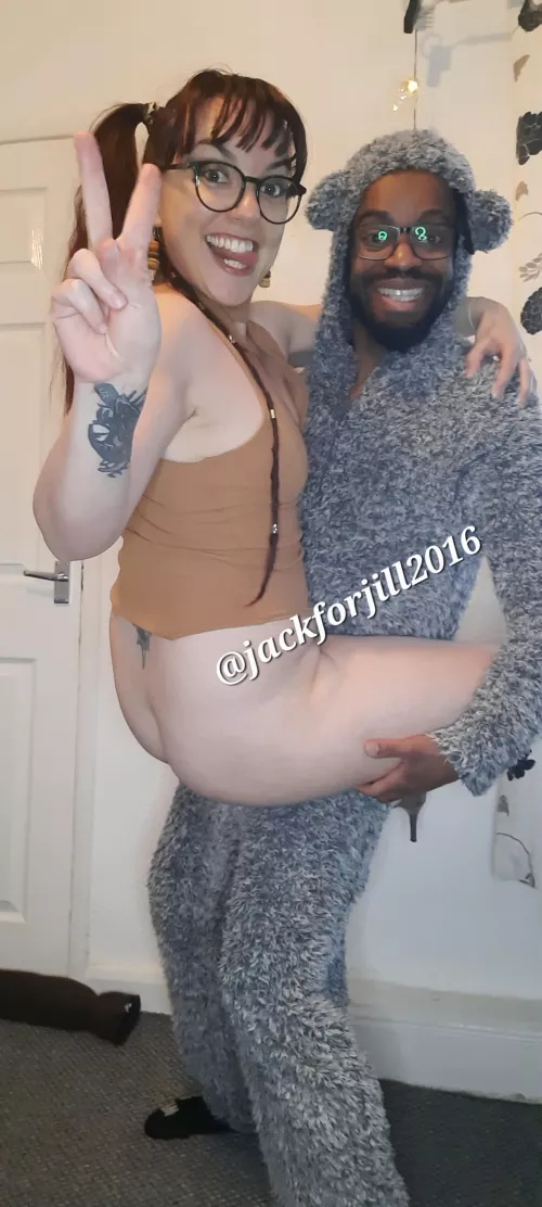 We are live now 😘chaturbate.com/jack_for_jill😘