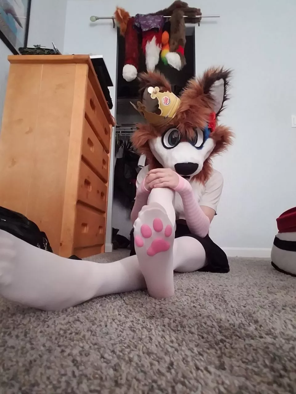 well you guys seem to like the paws~ so here's a little more for you~