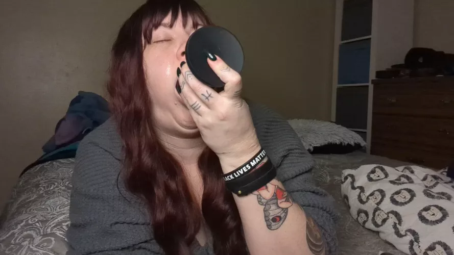 when an admirer gifts you a 7