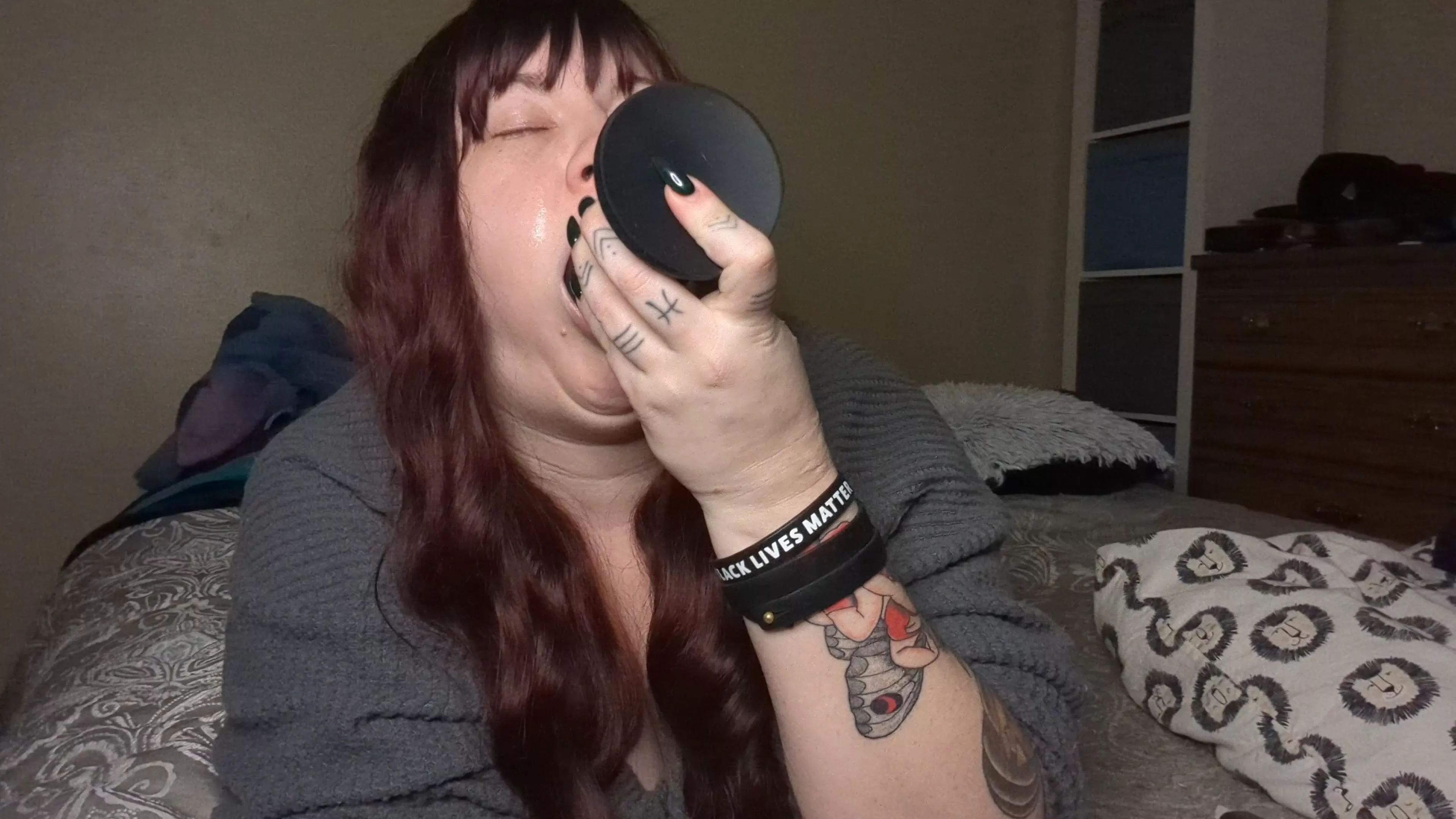 when an admirer gifts you a 7