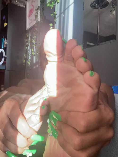 Who likes feet 😋 👣