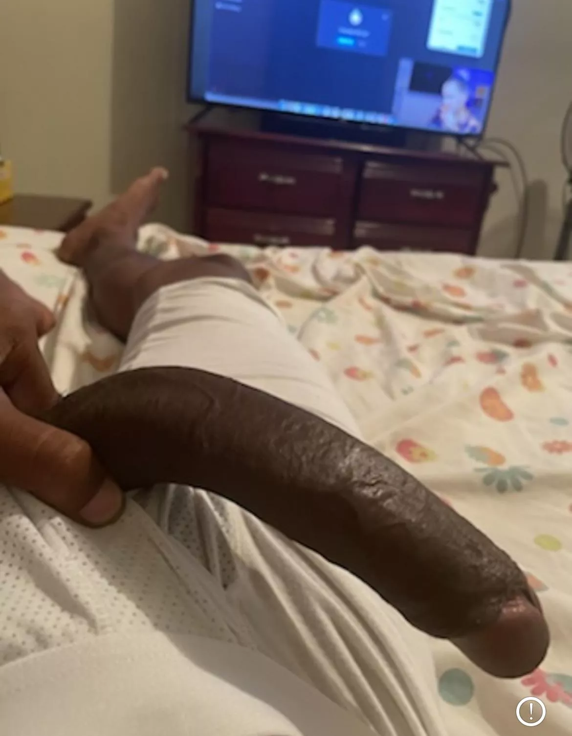 Who wants to be my friend on Twitch** I'm usually always horny ON FIRE! 🙈