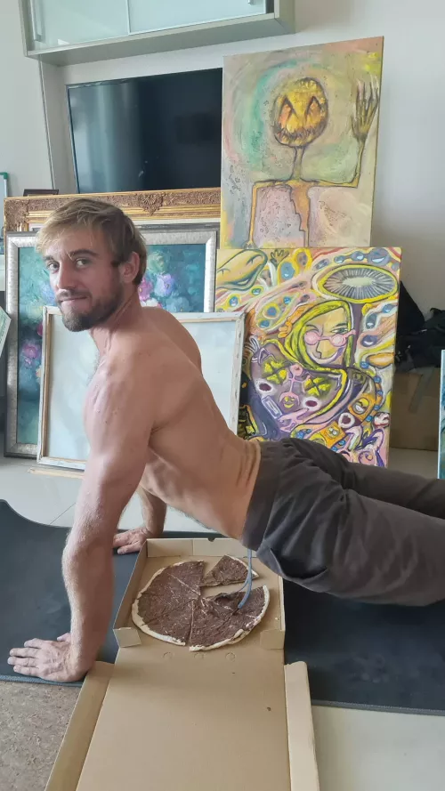 who wants to be my Nutella pizza (I don't recommend that much anyway)