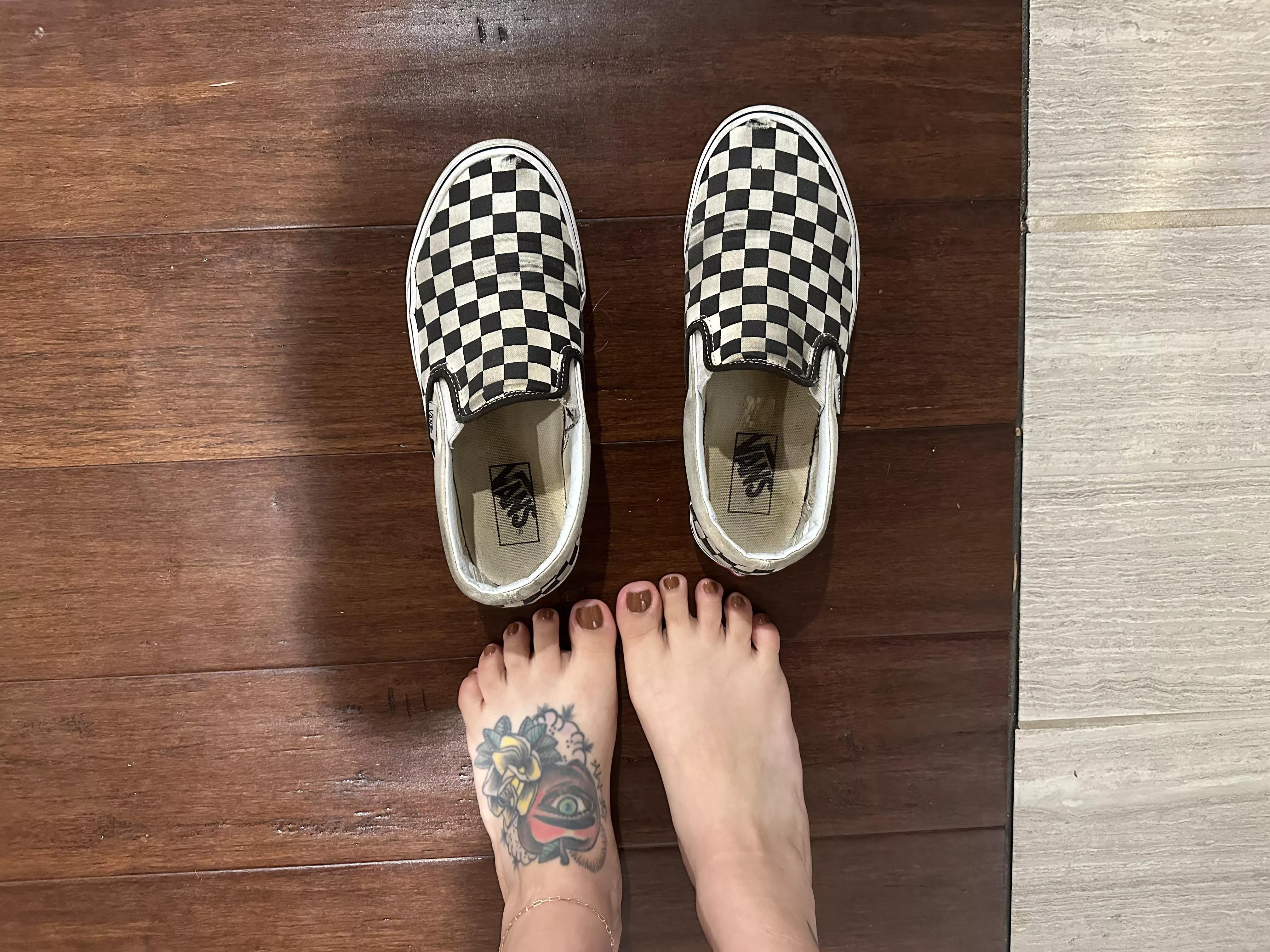 who wants to smell my feet after a long day? 🤭